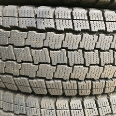 GOOD YEAR 195/80R15 24年製　スタッドレスタイヤ　ハイエース等の画像