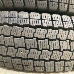 GOOD YEAR 195/80R15 24年製　スタッドレスタイヤ　ハイエース等の画像