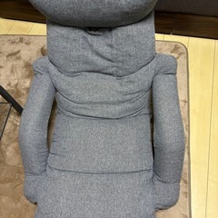 ニトリ肘連動座椅子　グレーの画像