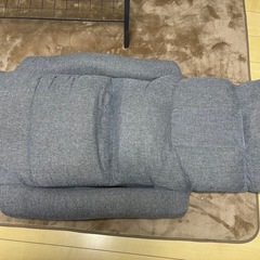 ニトリ肘連動座椅子　グレーの画像