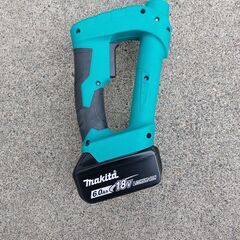 電動草刈機（バッテリー規格:マキタ18vバッテリー互換式）の画像