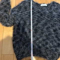 me+em select オフショルダー ニットの画像