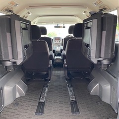 三菱　デリカＤ：５　Ｃ２ Ｇ-ＰＲＥＭＩＵＭ 4WDの画像