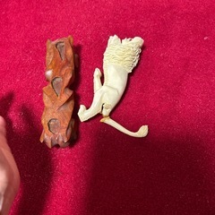 象牙っぽい置物の画像