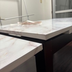 大理石調の机　可動式　受け取り人決定の画像