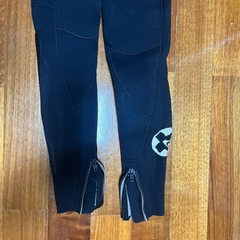 ウエットスーツ　サーフィンの画像