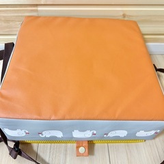 【【美品】】ぞうさんデザイン　ベビー・キッズ用お食事クッションの画像