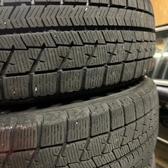 スタッドレスタイヤの画像