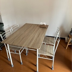 テーブルセットの画像