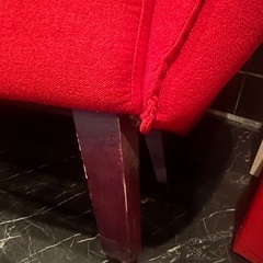 赤いソファ①の画像