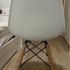 イームズチェア　ダイニングチェアの画像