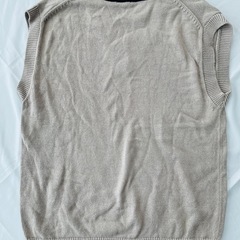 【GUニットベストの画像