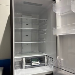 HITACHI☆315L容量☆自動製氷付☆美品☆3ドア☆お買得冷蔵庫☆の画像