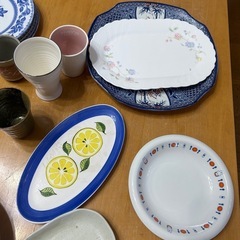 食器たくさん　セット　まとめ売り　皿　大阪　売りますの画像