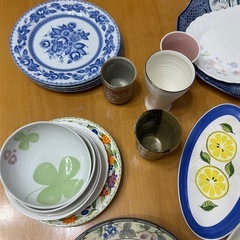 食器たくさん　セット　まとめ売り　皿　大阪　売りますの画像