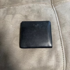 Real 黒 レザー 二つ折り財布の画像