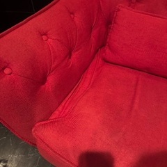 赤いソファ①の画像