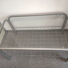 ガラステーブルの画像