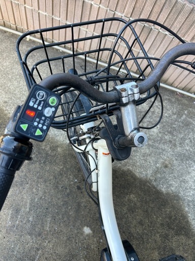 週末値下げYAMAHA PAS BABBY電動アシスト自転車 ホワイト 前面バスケット付き