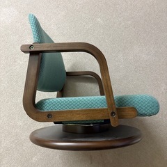 早い者勝ち　
回転式座椅子 の画像