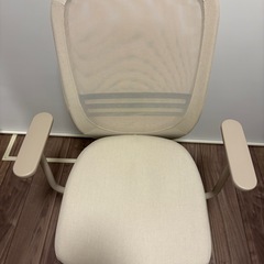 IKEA FLINTAN/フリンタン:回転チェア アームレスト付き(ベージュ) の画像