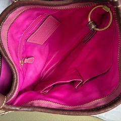 限定プレートキーホルダー付き　コーチのバッグの画像