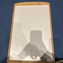 IKEAのベッドトレイの画像