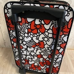 ❤️断捨離早い者勝ち　修理出来る方　可愛いキティちゃんキッズトランクケース　ファスナー修理必要の画像