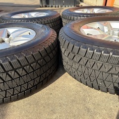 ブリヂストン　ブリザック265  65 17  ※タイヤのみですの画像