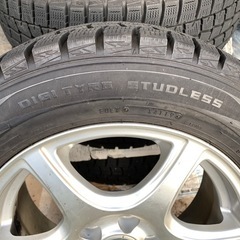 スタッドレスタイヤの画像