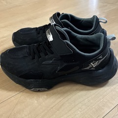 【23.0EEE】スキルシューター SK0041 ブラックスニーカーの画像