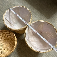 カゴ　３つ　鉢カバーとしてや小物入れに　籠の画像