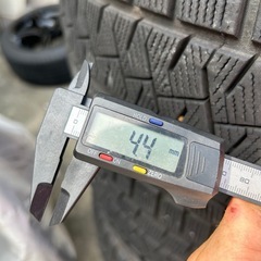 ピレリ　アイスアシンメトリコ　スタッドレス　225/65R17 の画像