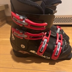 ノルディカ　スキーブーツ 子供用の画像