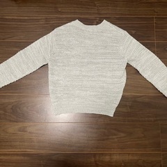 GU グレー セーター Sサイズの画像