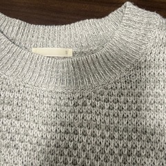 GU グレー セーター Sサイズの画像