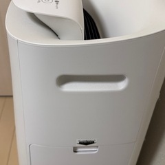 シャープ 加湿 空気清浄機 プラズマクラスター 25000 ハイグレード 19畳 / 空気清浄 31畳 ホワイト KI-LS70-Wの画像