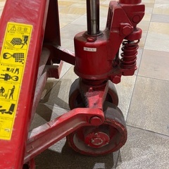 isys様専用決定【1500kg】超低床　ニチユ ハンドリフト ハンドフォーク ハンドパレット ハンドリフトパレットトラック キャッチ 1.5ｔの画像