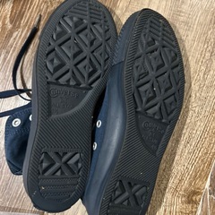 コンバース紺色シューズの画像