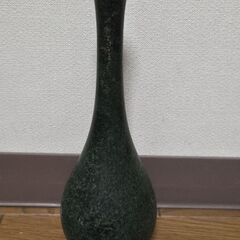 青銅花瓶 一輪挿し ダークグリーン フラワーベース 骨董 昭和レトロ インテリアの画像