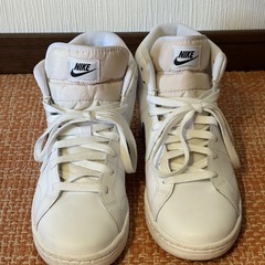 美品　NIKE コートロイヤル2 ミッドの画像