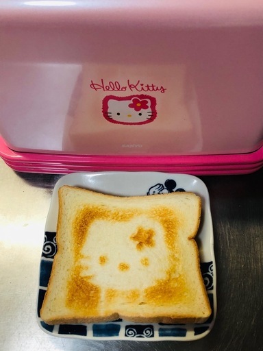 ?超美品､SANYOハローキティ自動トースター！はろきてぃ小僧寿し美濃焼オリジナルサラダボウル！ハローキティの小物入れ他
