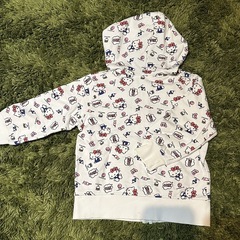 ハローキティ　パーカー　100の画像