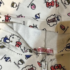 ハローキティ　パーカー　100の画像