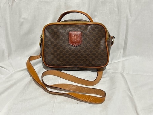 セリーヌ　ショルダーバッグ