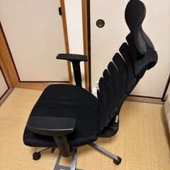 ニトリ ワークチェア「エルゴクエスト」ブラックの画像