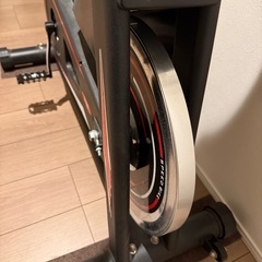 エアロバイク、可変式ダンベル、ベンチセットの画像