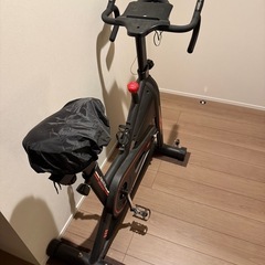 エアロバイク、可変式ダンベル、ベンチセットの画像