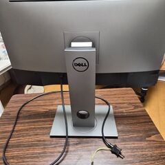 DELL U2718Q ディスプレイ 27インチ (3840×2160（4K UHD）/ピボット 90°回転/非光沢) の画像