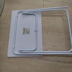 お洒落な 折りたたみテーブル　パソコンデスク　机　テーブル　学習机の画像